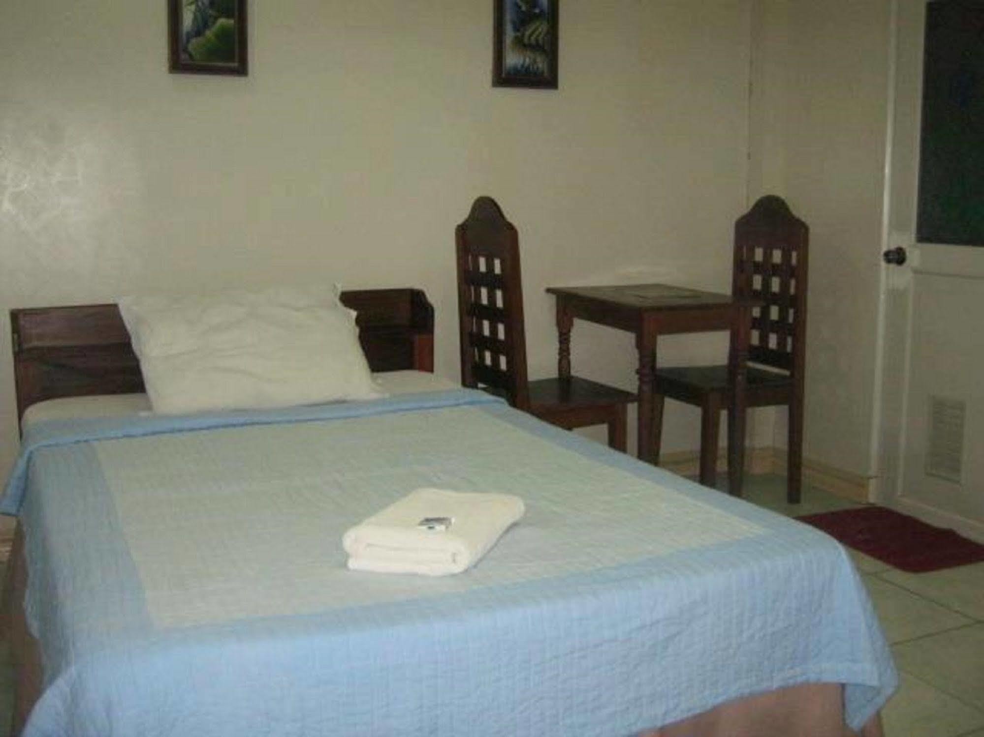 Liberty Park Pension Puerto Princesa Bagian luar foto
