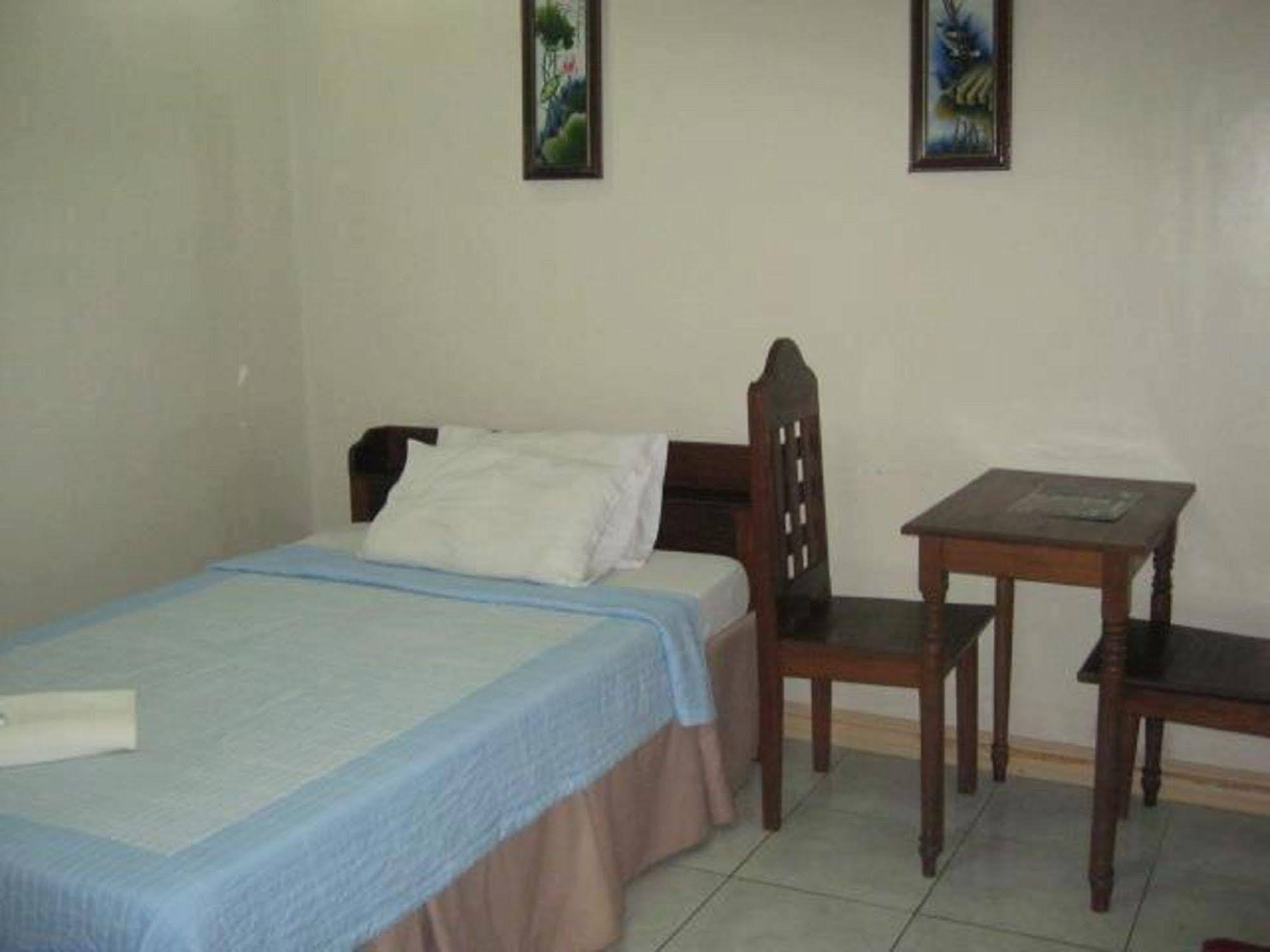 Liberty Park Pension Puerto Princesa Bagian luar foto